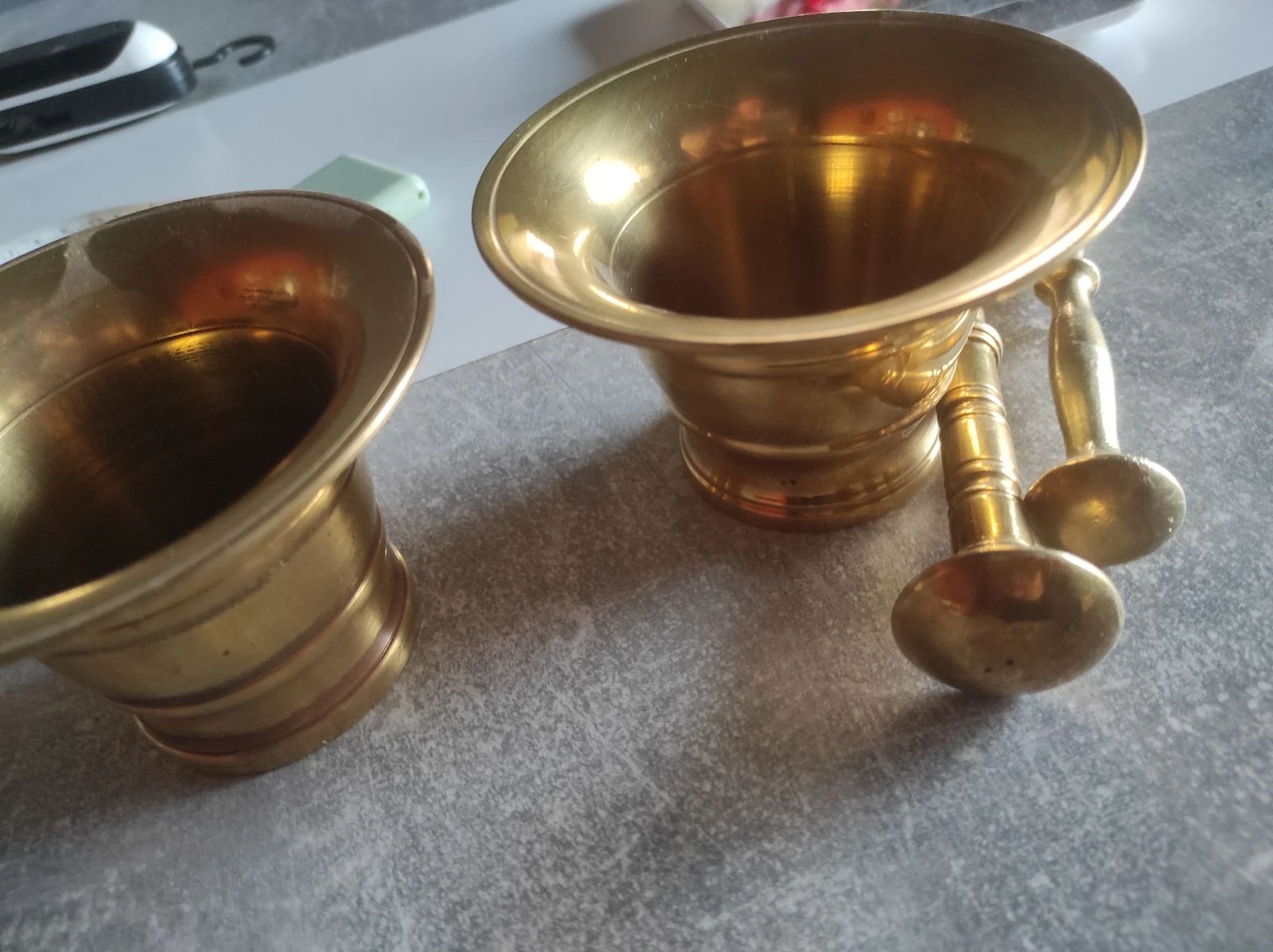 Twee complete vintage bronzen mortieren – photo 7